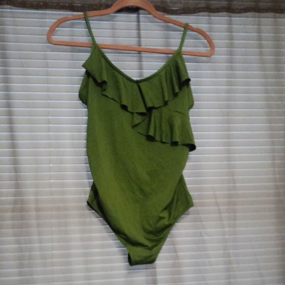 H&M Other - 👙🌊🌞H&M Flattering Maternity Olive Green One-Piece Swimsuit EUC Small